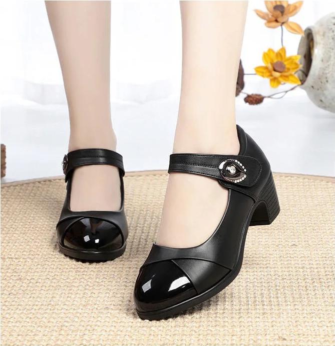 Crystal Button Med Heels Soft Bottom Moccasins Shoes