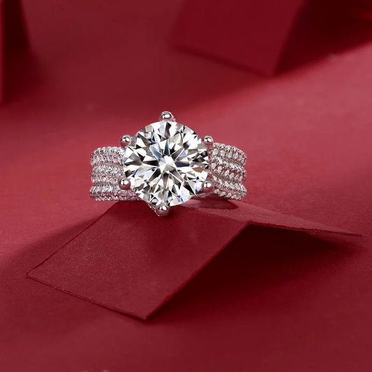 3 Carat Super Sparkling Diamond Ring【Add 799 KSh to get 3 pairs of Magnetic Earrings】